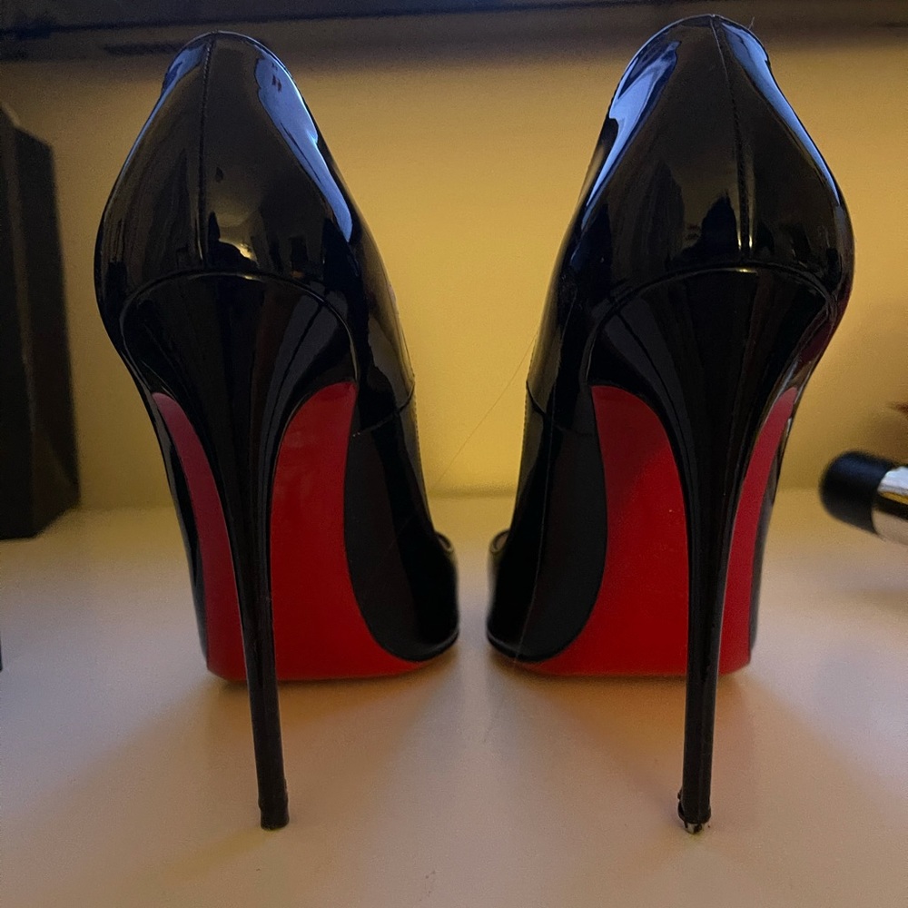 Christian Louboutin So Kate